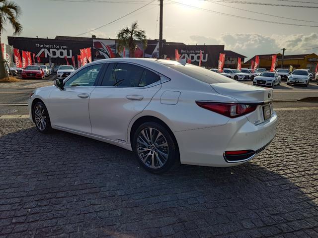 Lexus ES 2019
