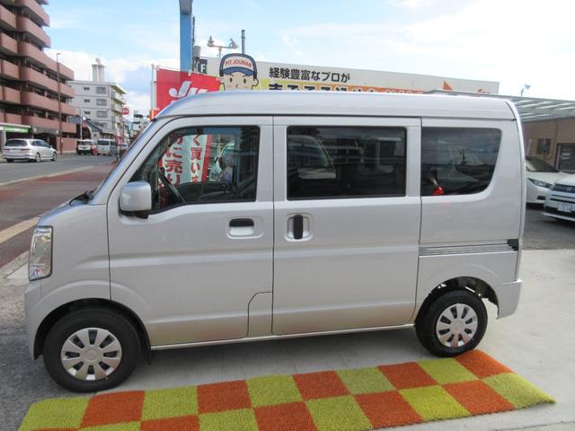 Nissan NV100 Clipper Van 2024