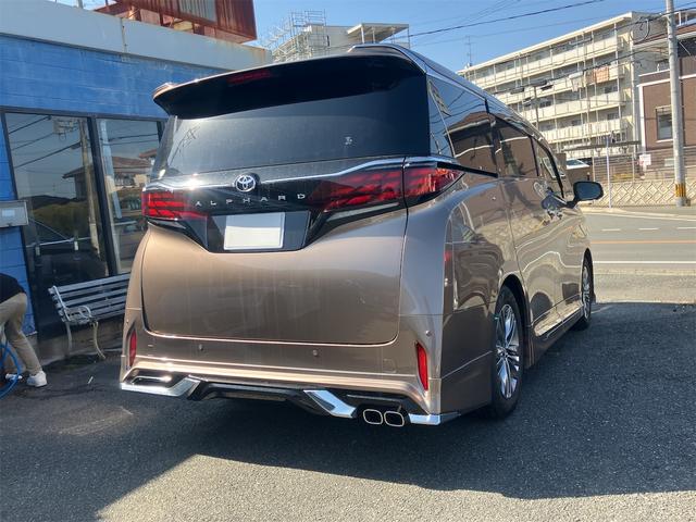 Toyota ALPHARD 2024