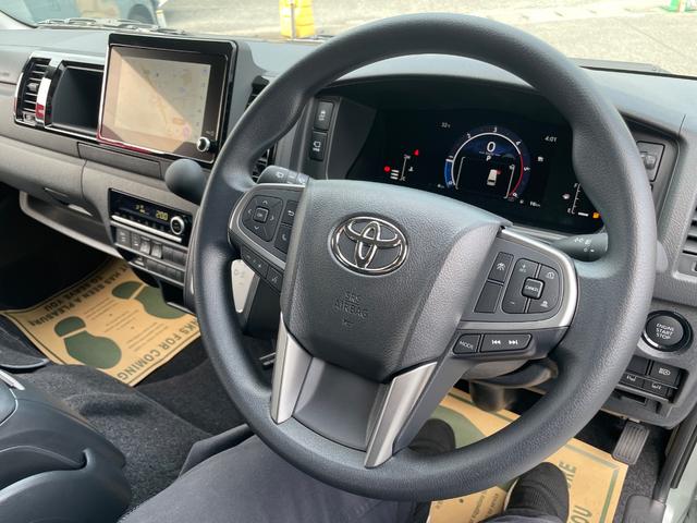 Toyota HIACE VAN 2026