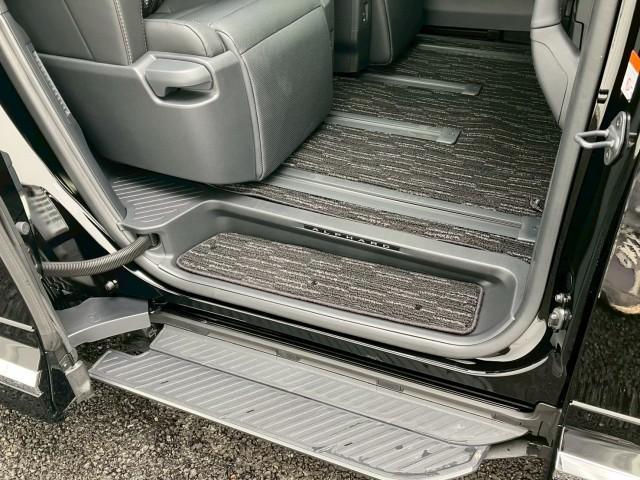 Toyota ALPHARD 2025