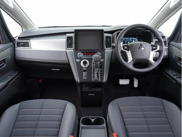 Mitsubishi DELICA D:5 2026