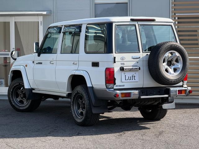 Toyota LAND CRUISER 2015