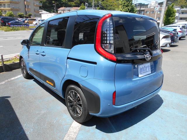 Toyota SIENTA 2024