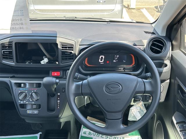 Daihatsu MIRA E:S 2025