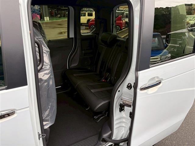 Honda N-BOX CUSTOM 2025