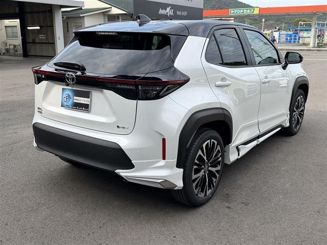 Toyota YARIS CROSS 2025