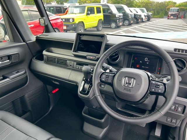 Honda N-BOX CUSTOM 2025