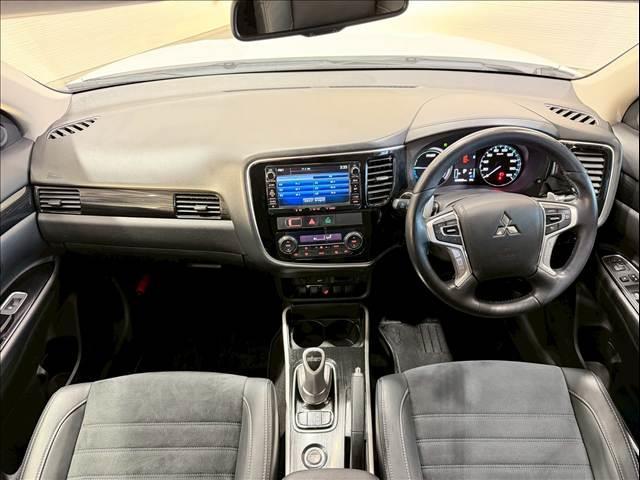 Mitsubishi OUTLANDER PHEV 2015