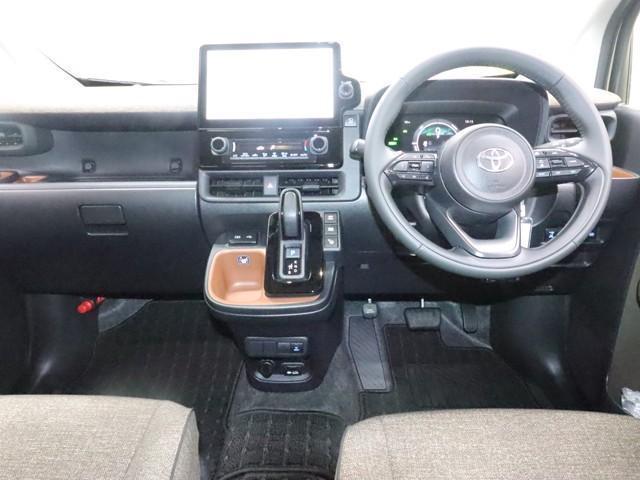 Toyota SIENTA 2023