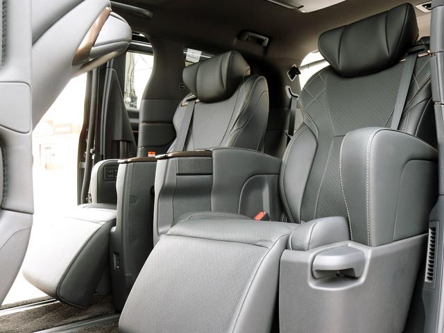 Toyota VELLFIRE HYBRID 2023