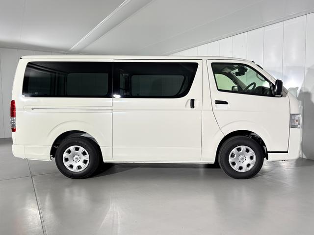 Toyota HIACE VAN 2025