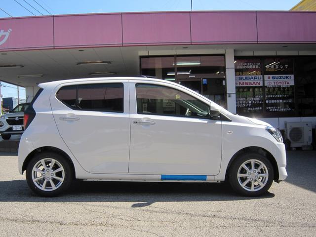 Daihatsu MIRA E:S 2025