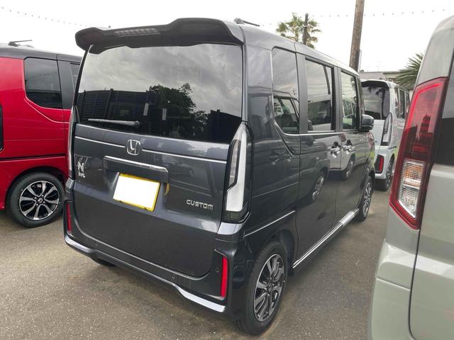 Honda N-BOX CUSTOM 2025