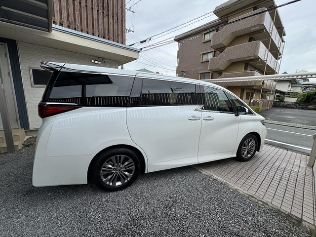 Toyota ALPHARD 2024