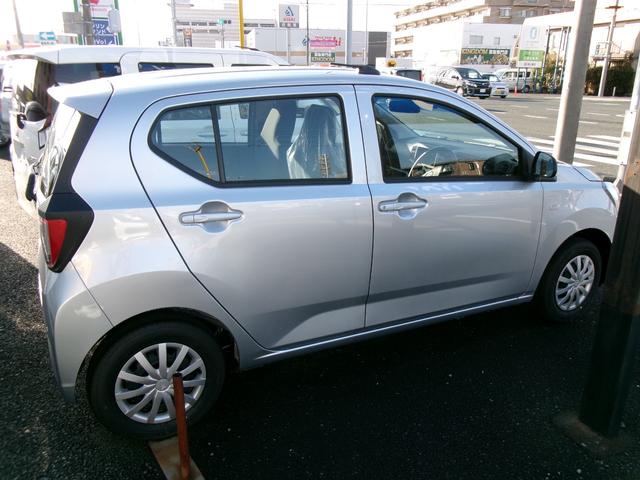 Daihatsu MIRA E:S 2025