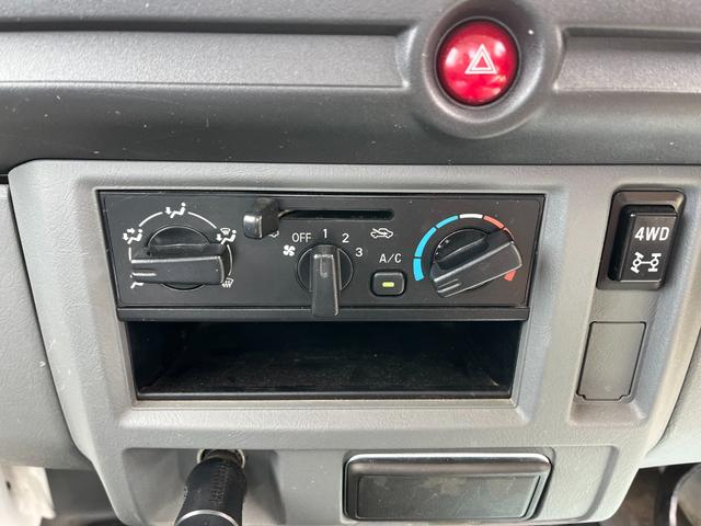 Mitsubishi MINICAB TRUCK 2012
