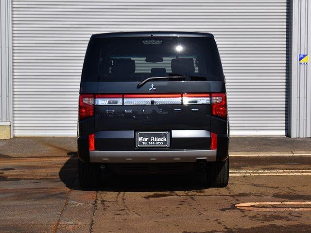 Mitsubishi DELICA D:5 2024