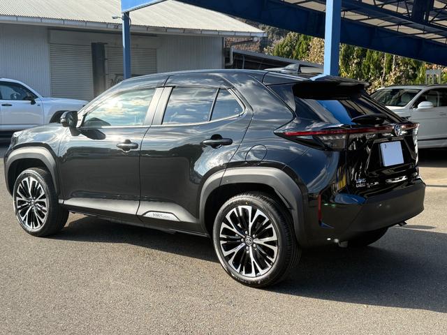 Toyota YARIS CROSS 2025