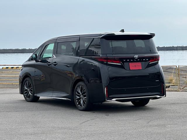 Toyota VELLFIRE HYBRID 2023