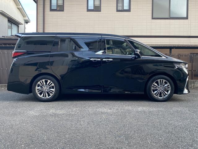 Toyota ALPHARD 2023