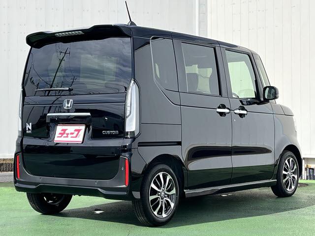 Honda N-BOX CUSTOM 2025
