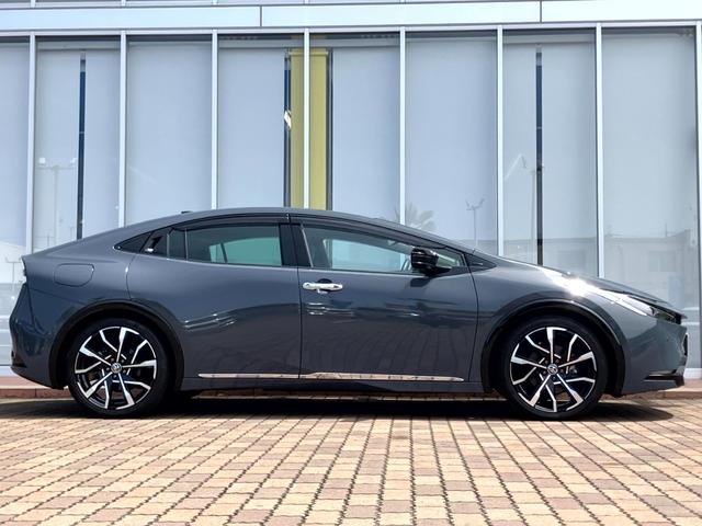 Toyota PRIUS 2024