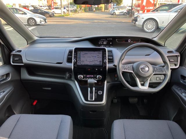 Nissan SERENA 2017