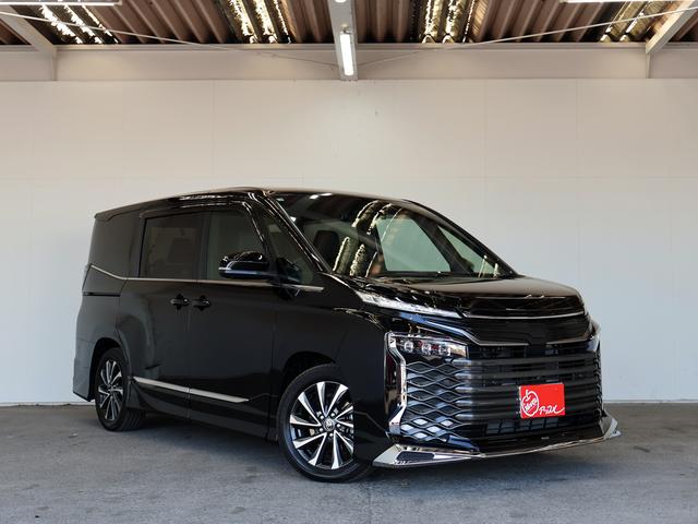 Toyota VOXY 2025