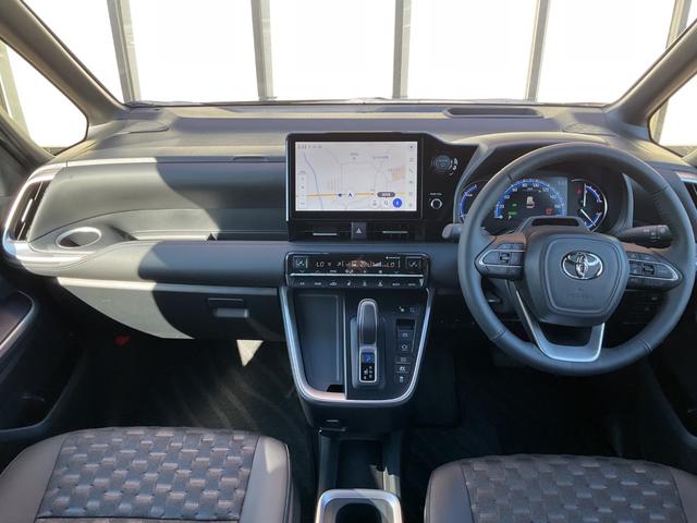Toyota VOXY 2025
