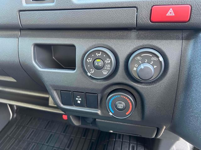 Toyota HIACE VAN 2025