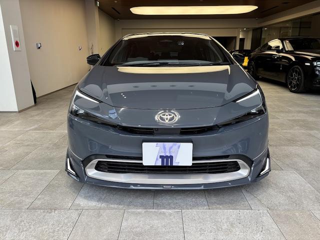 Toyota PRIUS 2025