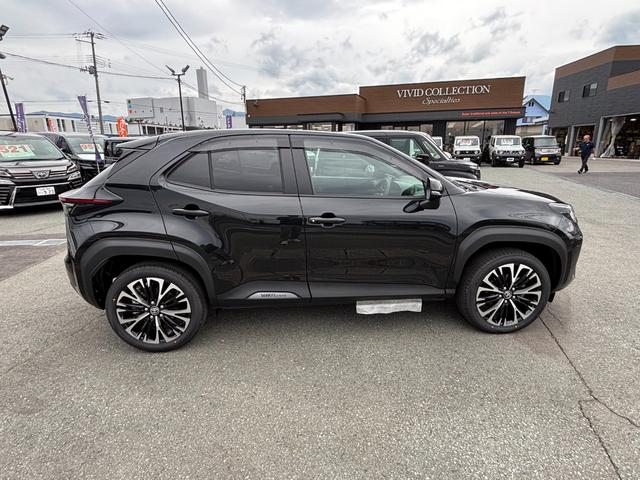 Toyota YARIS CROSS 2025
