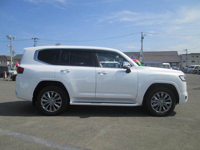 Toyota LAND CRUISER 2025
