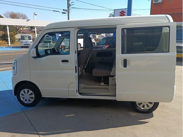 Nissan NV100 Clipper Van 2024