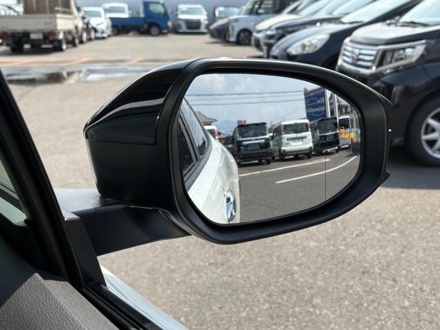 Toyota PRIUS 2023
