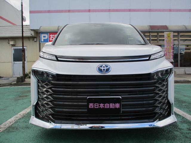 Toyota VOXY 2025