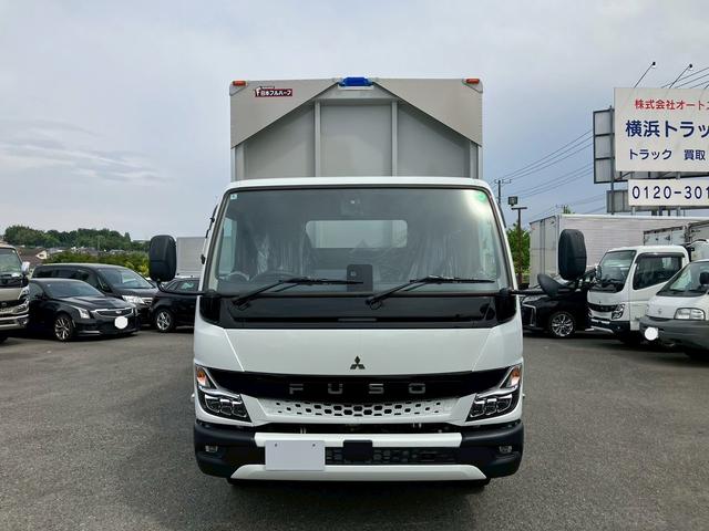 Mitsubishi Fuso CANTER 2025