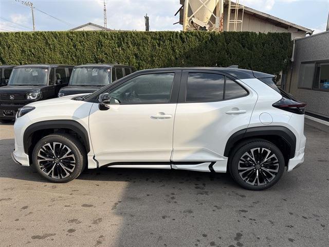 Toyota YARIS CROSS 2025