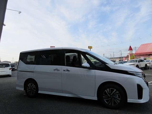 Nissan SERENA 2025