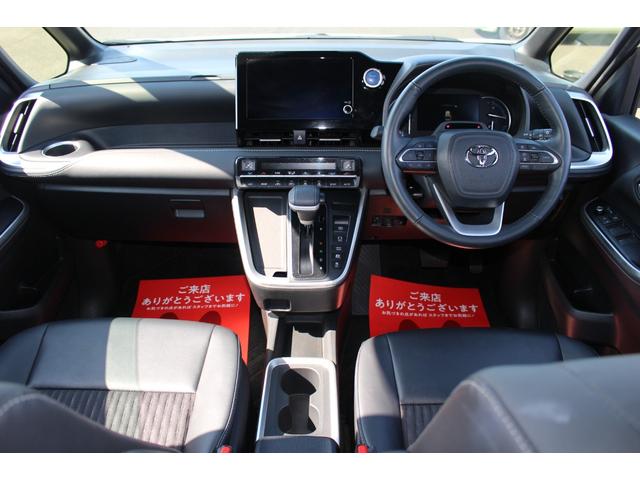 Toyota NOAH 2023