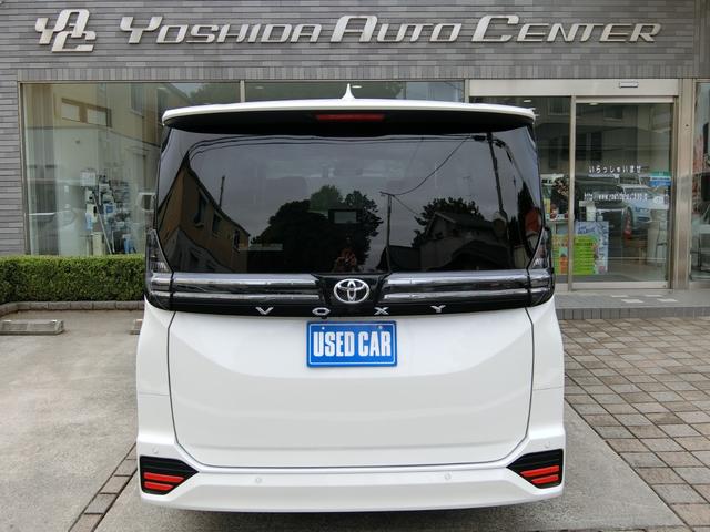 Toyota VOXY 2022