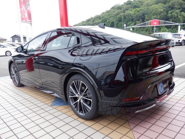 Toyota PRIUS 2025