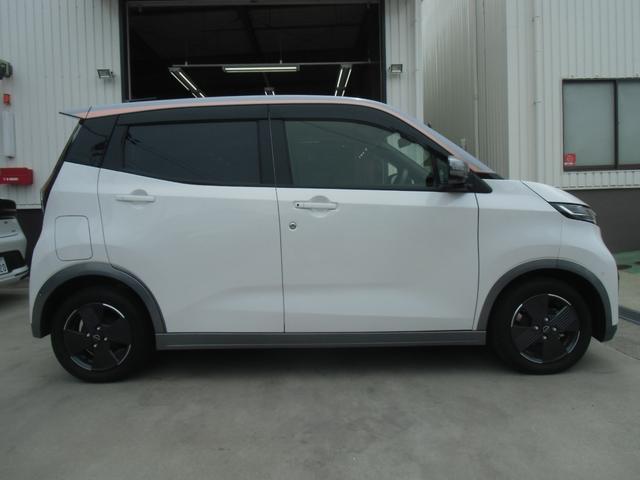 Nissan SAKURA 2024