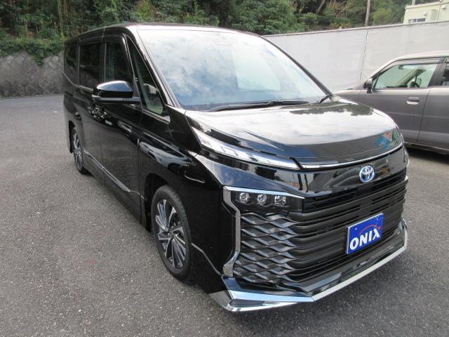 Toyota VOXY 2023