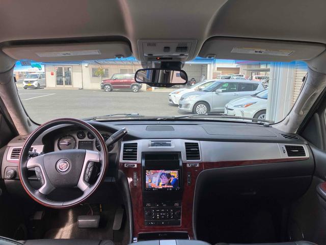 Cadillac CADILLAC ESCALADE 2011