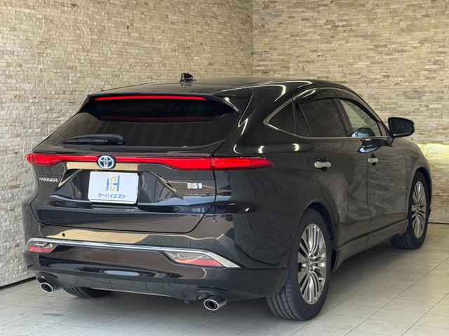 Toyota HARRIER HYBRID 2022