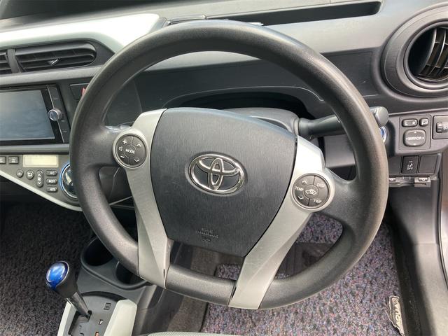 Toyota AQUA 2012