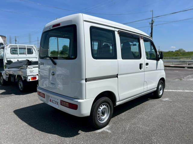 Toyota PIXIS VAN 2013