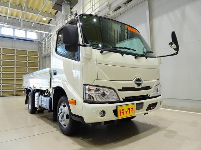 Hino DUTRO 2025